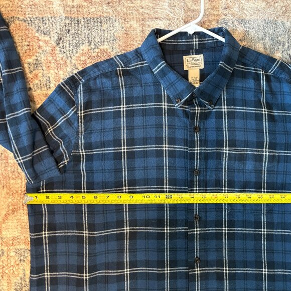 L.L. Bean Men's Blue/White Scotch Plaid Classic Flannel Button-Front Shirt XXL - Picture 6 of 9